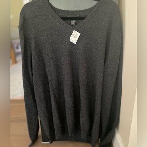 Neiman Marcus Cashmere Charcoal V-Neck Sweater for Men, XXL